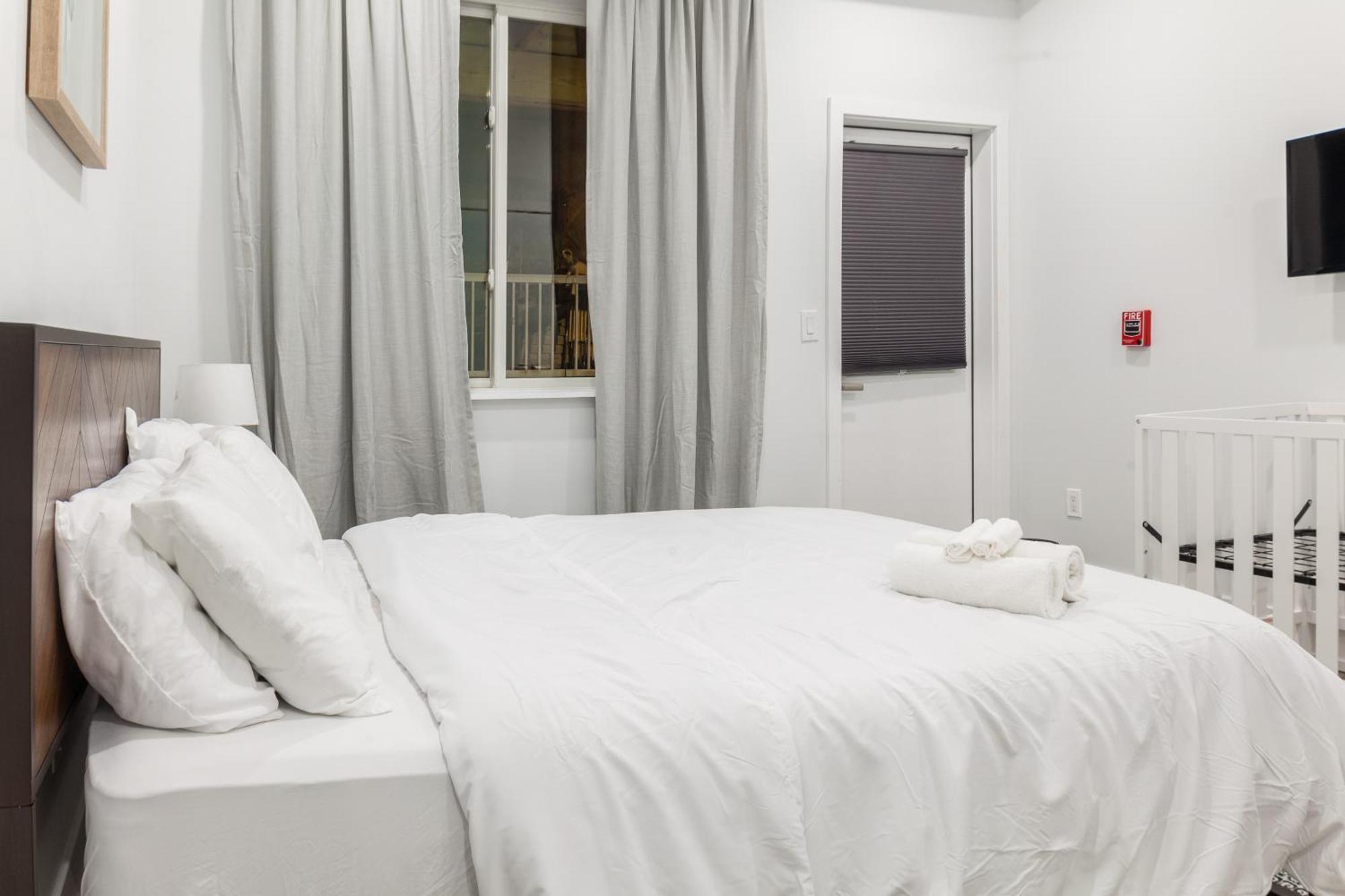 Spacy 4br4ba-patio-cribwd,pingpong,sleeps12 Philadelphia